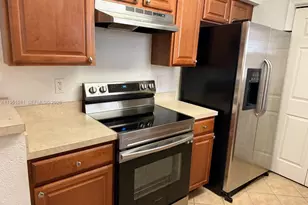 833 Riverside Dr, Coral Springs, FL 33071 - Photo 3