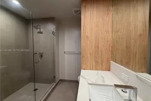 11 NE 6th, Miami, FL 33132 - Photo 9