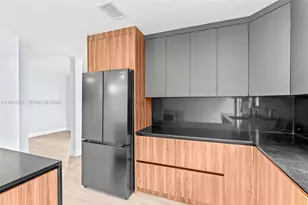 7472 NW 167th St, Hialeah, FL 33015 - Photo 7