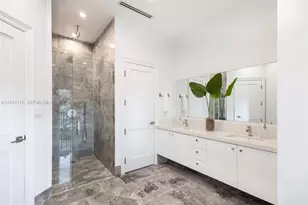 315 Santander Ave, Coral Gables, FL 33134 - Photo 11