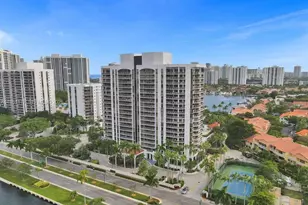 3598 Yacht Club Dr, Aventura, FL 33180 - Photo 73