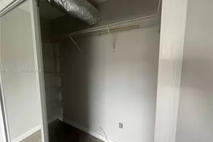 5420 W 21st Ct, Hialeah, FL 33016 - Photo 19