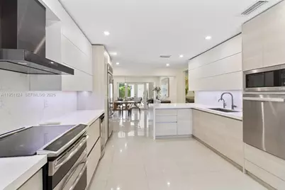 5601 Maggiore St, Coral Gables, FL 33146 - Photo 11