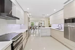 5601 Maggiore St, Coral Gables, FL 33146 - Photo 11