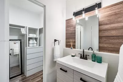 100 Lincoln Rd #901, Miami Beach, FL 33139 - Photo 11