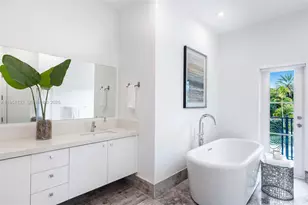 315 Santander Ave, Coral Gables, FL 33134 - Photo 15