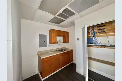 5590 W 20th Ave, Hialeah, FL 33016 - Photo 31