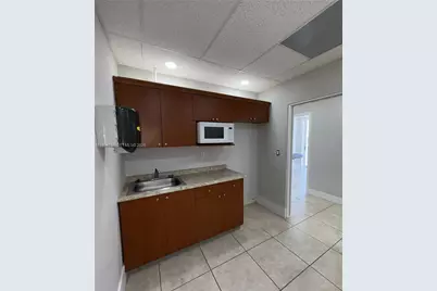 5590 W 20th Ave, Hialeah, FL 33016 - Photo 29
