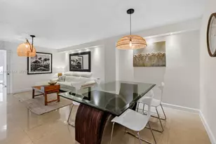 2401 Collins Ave, Miami Beach, FL 33140 - Photo 3