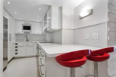 2401 Collins Ave #1110, Miami Beach, FL 33140 - Photo 3