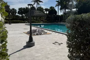 2401 Collins Ave, Miami Beach, FL 33140 - Photo 13