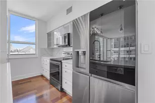 1155 Brickell Bay Dr, Miami, FL 33131 - Photo 17