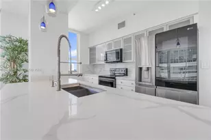 1155 Brickell Bay Dr, Miami, FL 33131 - Photo 21