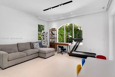 229 Golden Beach Dr, Golden Beach, FL 33160 - Photo 15