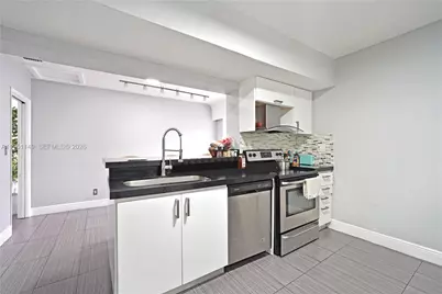 2534 Monroe St, Hollywood, FL 33020 - Photo 11