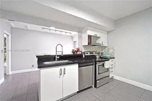 2534 Monroe St, Hollywood, FL 33020 - Photo 11