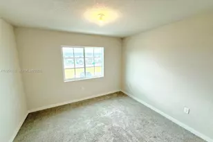 1054 NW 6th St, Florida City, FL 33034 - Photo 23