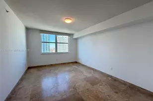 31 SE 5th St, Miami, FL 33131 - Photo 11