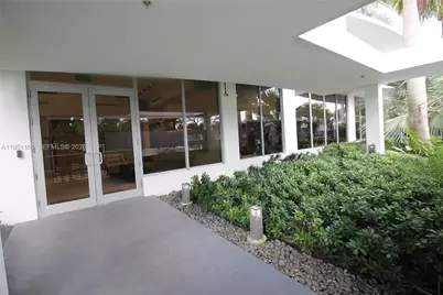 13800 Highland Dr #510, North Miami Beach, FL 33181 - Photo 9