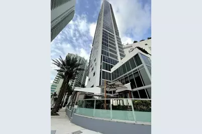 1300 Brickell Bay Dr #2405, Miami, FL 33131 - Photo 13