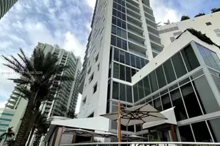 1300 Brickell Bay Dr, Miami, FL 33131 - Photo 13