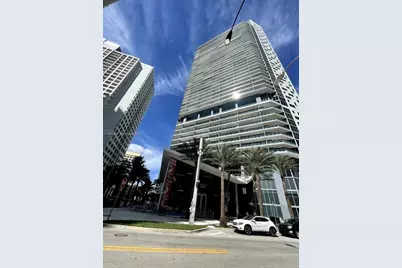 1300 Brickell Bay Dr #2405, Miami, FL 33131 - Photo 11