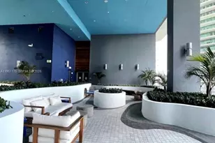 1300 Brickell Bay Dr, Miami, FL 33131 - Photo 17