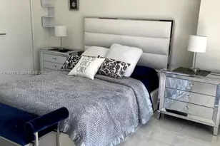 1300 Brickell Bay Dr, Miami, FL 33131 - Photo 3
