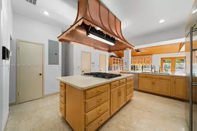 6636 Riviera Dr, Coral Gables, FL 33146 - Photo 9