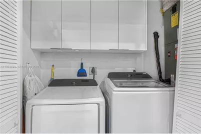 7117 W 30th Ln, Hialeah, FL 33018 - Photo 13