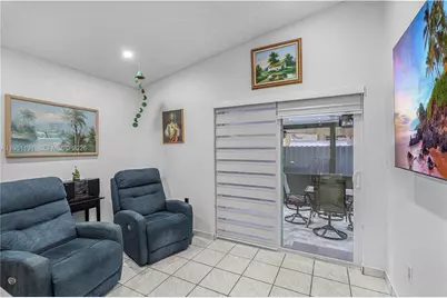 7117 W 30th Ln, Hialeah, FL 33018 - Photo 7