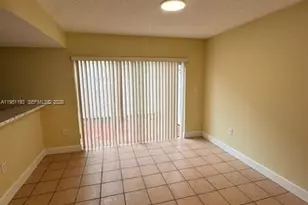 210 Riviera Cir, Weston, FL 33326 - Photo 3