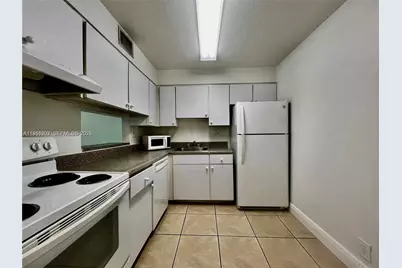5201 Geneva Way #109, Doral, FL 33166 - Photo 5