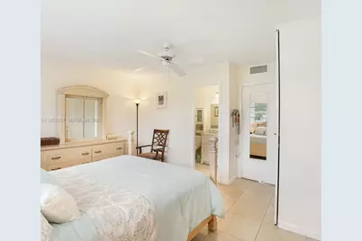 4805 NW 35th St #404, Lauderdale Lakes, FL 33319 - Photo 21