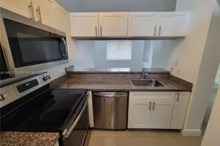 958 Coral Club Dr, Coral Springs, FL 33071 - Photo 7
