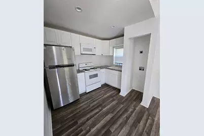 1189 N Tamiami Trl #L, Fort Myers, FL 33093 - Photo 3