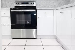 10255 NW 9th St Cir, Miami, FL 33172 - Photo 3