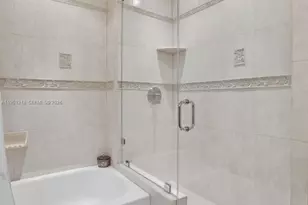 1000 Parkview Dr, Hallandale Beach, FL 33009 - Photo 31