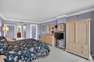 1000 Parkview Dr, Hallandale Beach, FL 33009 - Photo 29