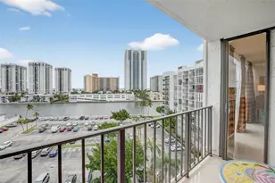 1000 Parkview Dr, Hallandale Beach, FL 33009 - Photo 33