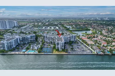 1000 Parkview Dr #806, Hallandale Beach, FL 33009 - Photo 47