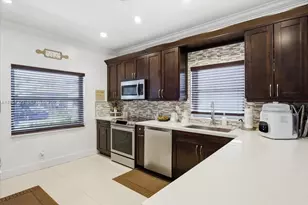 17303 NW 6th Ct, Pembroke Pines, FL 33029 - Photo 5