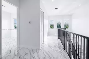 312 SE Via Sangro, Port Saint Lucie, FL 34952 - Photo 33