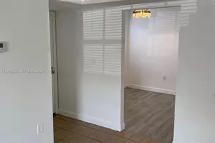 455 NE 210th Cir Terrace, Miami, FL 33179 - Photo 11