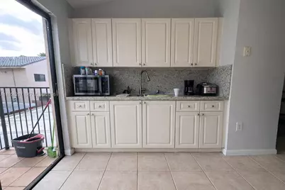 2871 W 76th St #201-6, Hialeah, FL 33018 - Photo 5