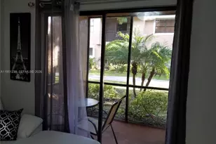 15570 SW 105th Ln, Miami, FL 33196 - Photo 11