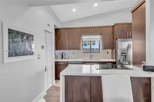 15539 N Miami Lakeway N, Miami Lakes, FL 33014 - Photo 7