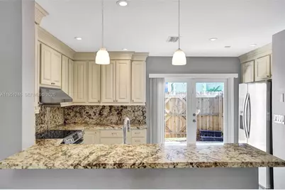 2901 Dorchester Ln, Cooper City, FL 33026 - Photo 9