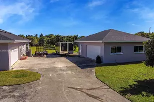 23505 SW 153rd Ave, Homestead, FL 33032 - Photo 3