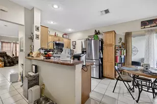 6008 N Golden Beauty Ln, Tamarac, FL 33321 - Photo 11